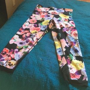 Old Navy high waisted legging - floral pattern